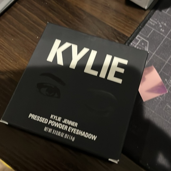 Kylie purple palette - Picture 3 of 3